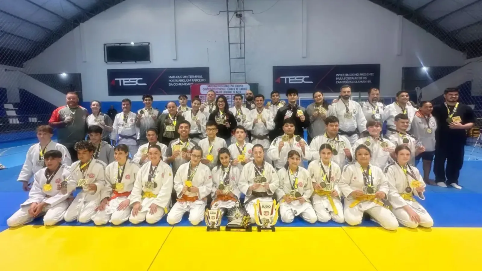 AVJ conquista cinco títulos estaduais por equipes e garante três vagas para o Brasileiro de Judô