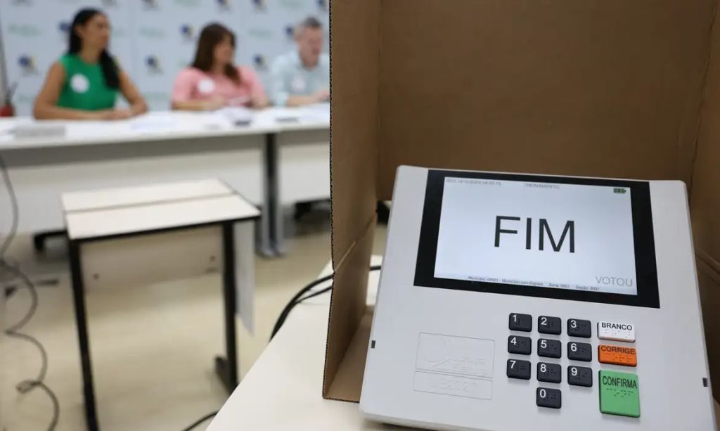 Comunidade científica brasileira alerta para risco de interferência externa nas eleições