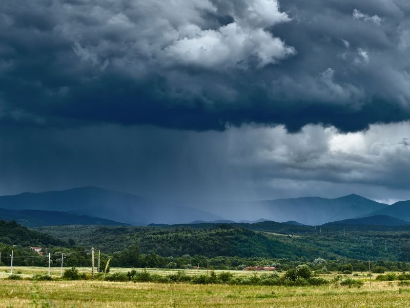 Defesa Civil alerta para temporais e granizo em Santa Catarina
