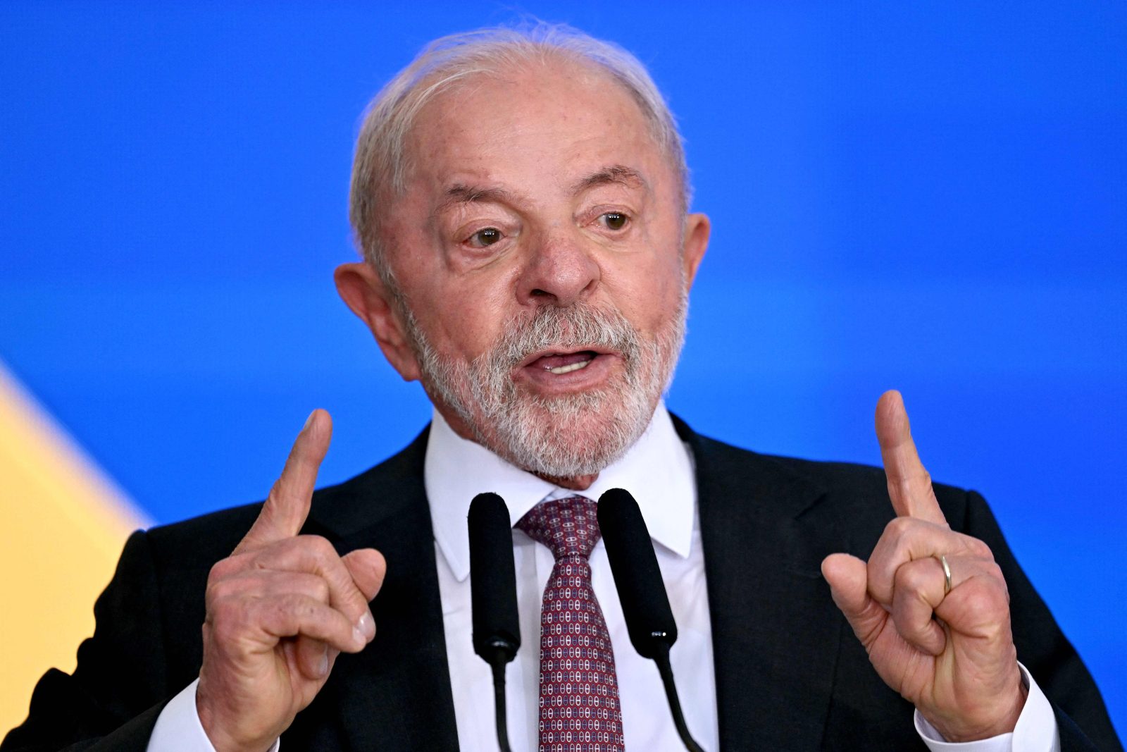 'Não traz nenhum prejuízo': Lula rebate crítica de times de futebol sobre proibição de bets