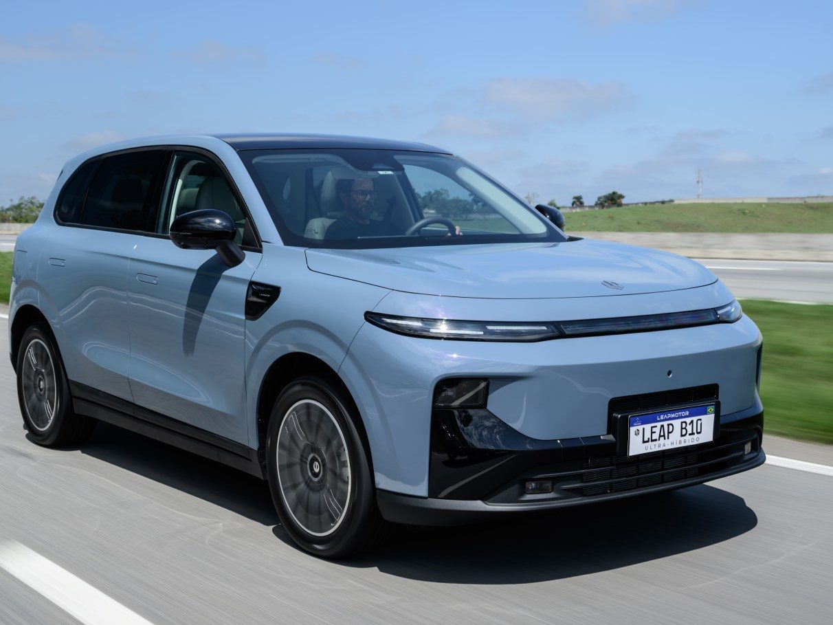 Leapmotor B10 ‘híbrido’ promete 900 km de autonomia e custa R$ 179.990