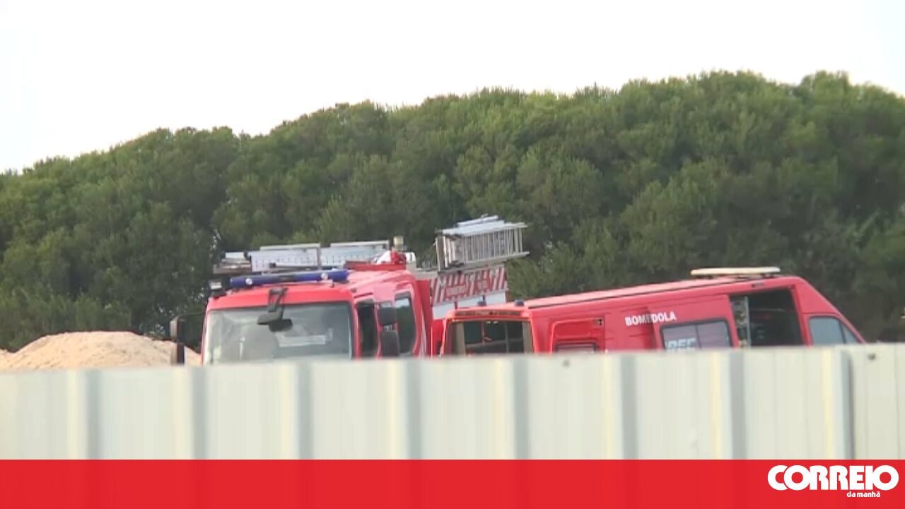 Homens de 26 e 28 anos são os trabalhadores soterrados em obra de hotel em Porto Covo