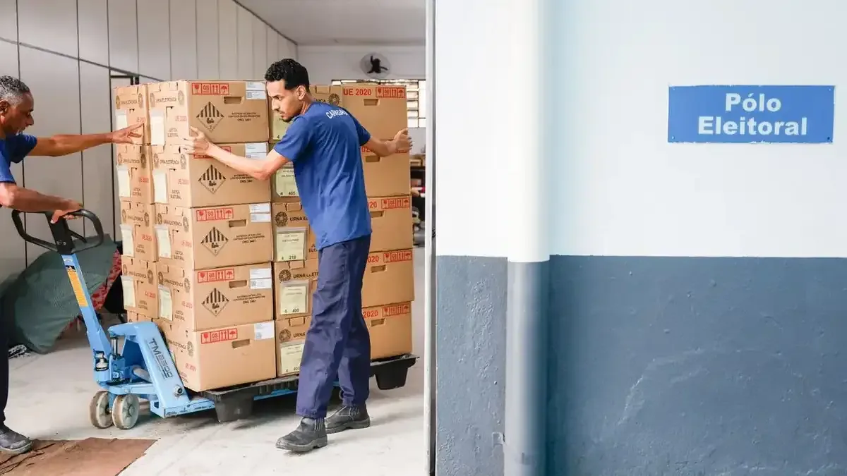 Saiba quais situações permitem acompanhante na cabine de votação