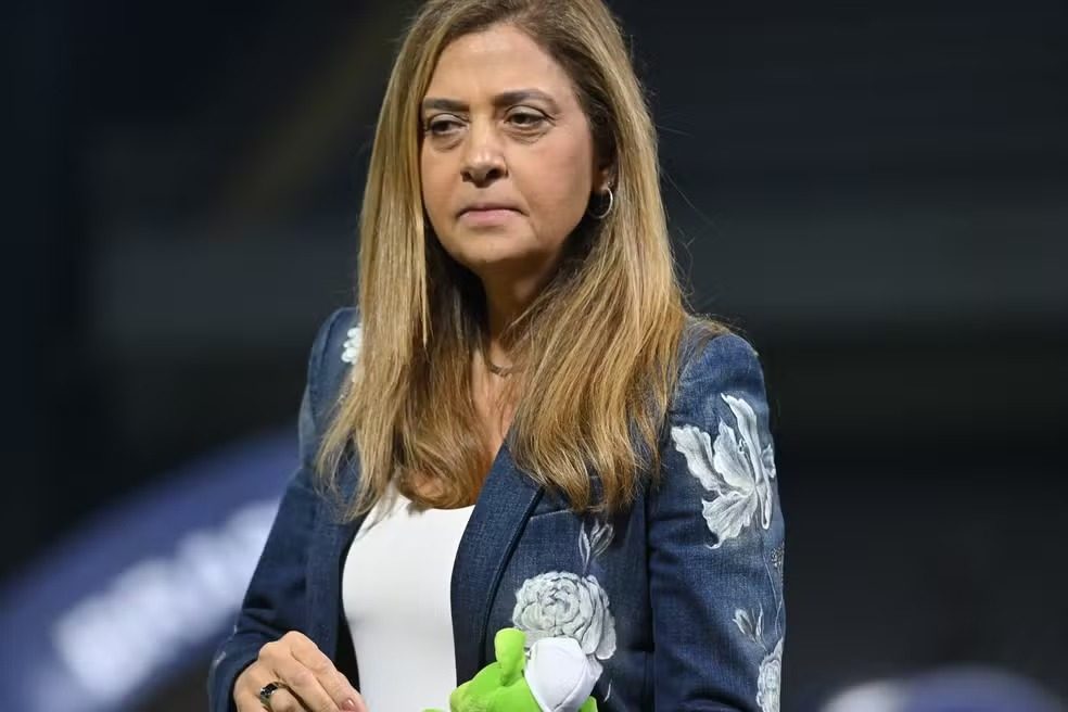 Leila cobra apoio no Palmeiras contra “meia dúzia de imbecis” e indica saída do futebol em 2027