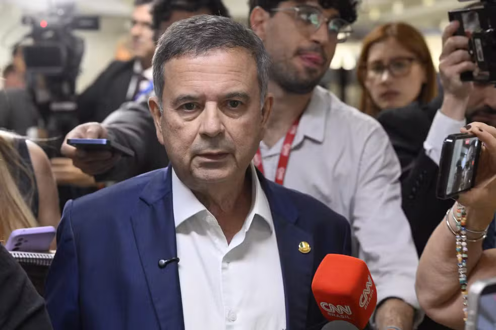 Oposição tenta adiar votação do fim da escala 6×1: ‘Não faz bem para o país’, diz coordenador da campanha de Flávio Bolsonaro | Blog do Magno