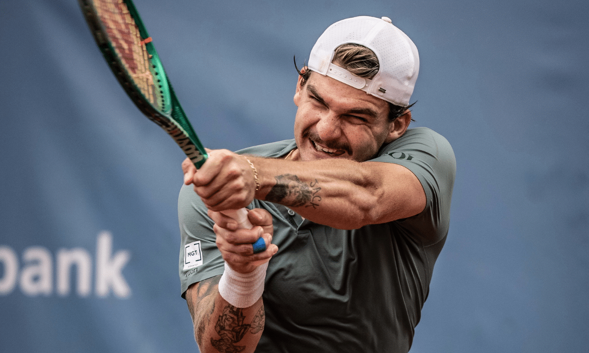 Thiago Wild chega à oitava vitória seguida e avança à semifinal no Chile
