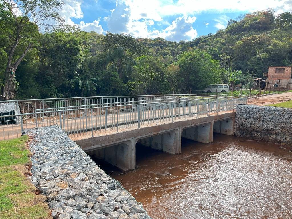 De pontes precárias a novas travessias: Congonhas avança em obras para garantir acesso às comunidades - Correio de Minas