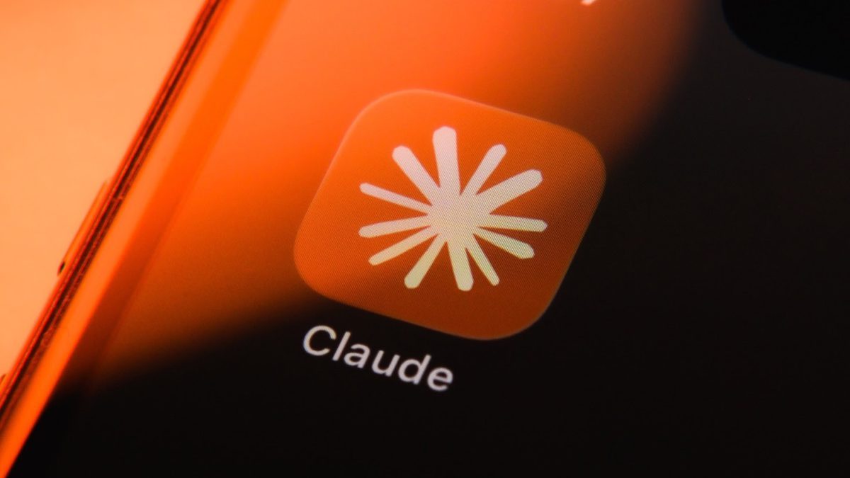 Anthropic amplia acesso à internet em testes após comportamentos inesperados do Claude