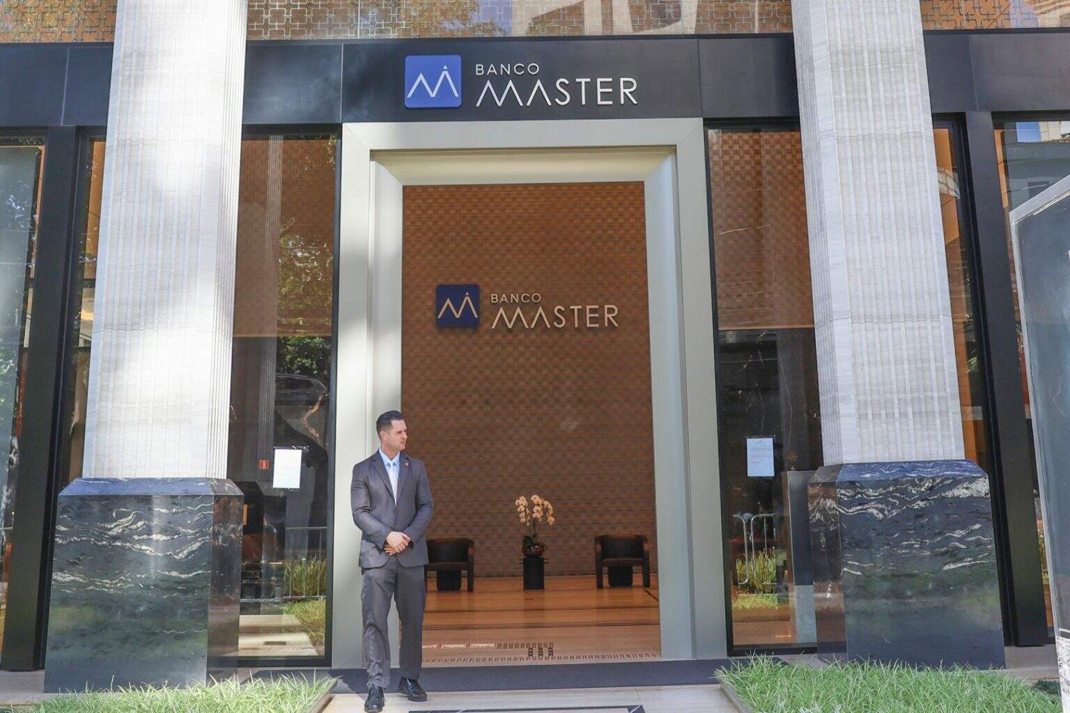 Dinheiro oculto: liquidante do Banco Master pede bloqueio de mansões de Vorcaro nos Estados Unidos - Jornal O Sul