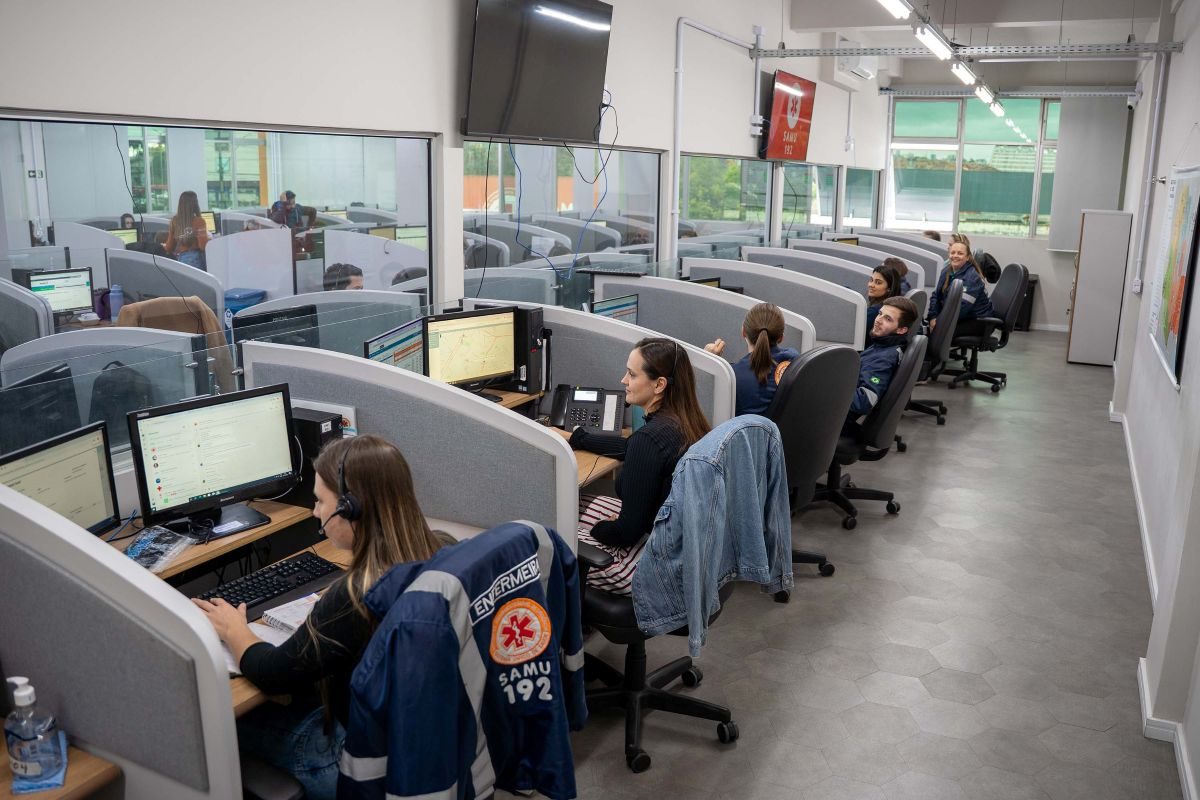 Integração do Samu do Litoral à Central de Curitiba aumenta atendimentos em 35%, aponta Sesa