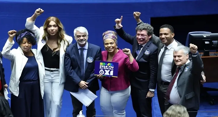 CUT elogia fim da “massacrante” 6x1; CNI quer revisar PEC aprovada - Brasil Popular