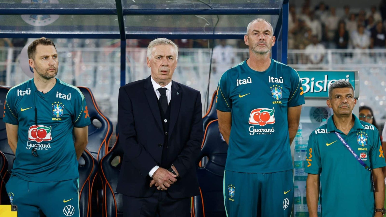 Seleção Brasileira envia comissão técnica para observar jogadores do Cruzeiro contra o Grêmio; veja