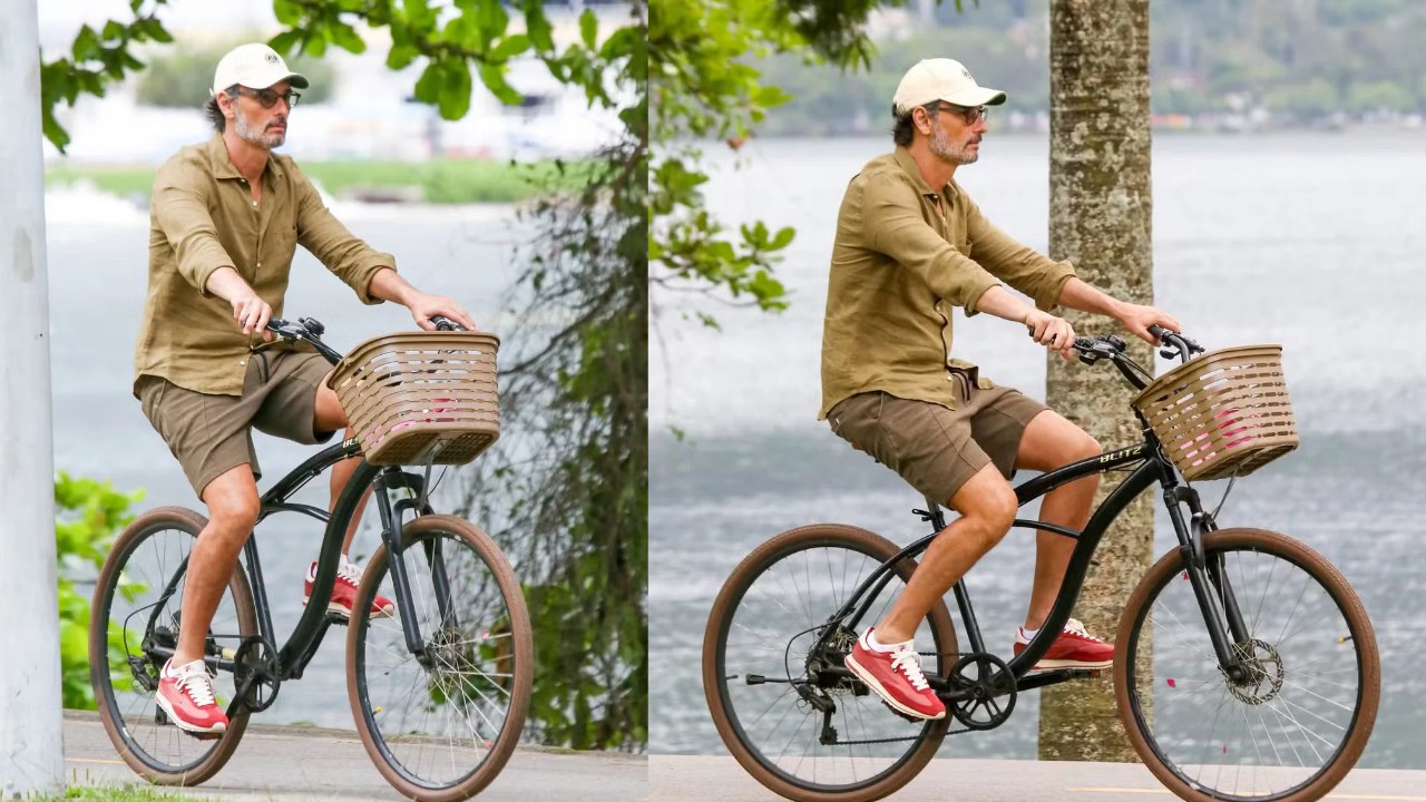 Longe dos holofotes, Rodrigo Santoro é flagrado pedalando pela Zona Sul do Rio