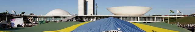 O Brasil corre o risco de viver um regime de dinastia, diz deputada eleita Elika Takimoto à Sputnik