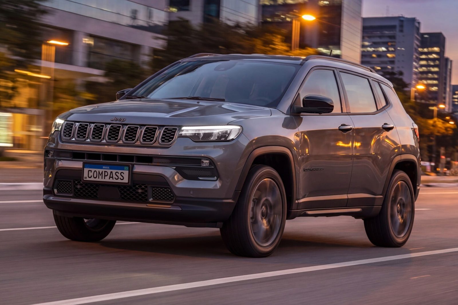 Novo Jeep Compass híbrido leve economiza até 11% na cidade, mas não na estrada