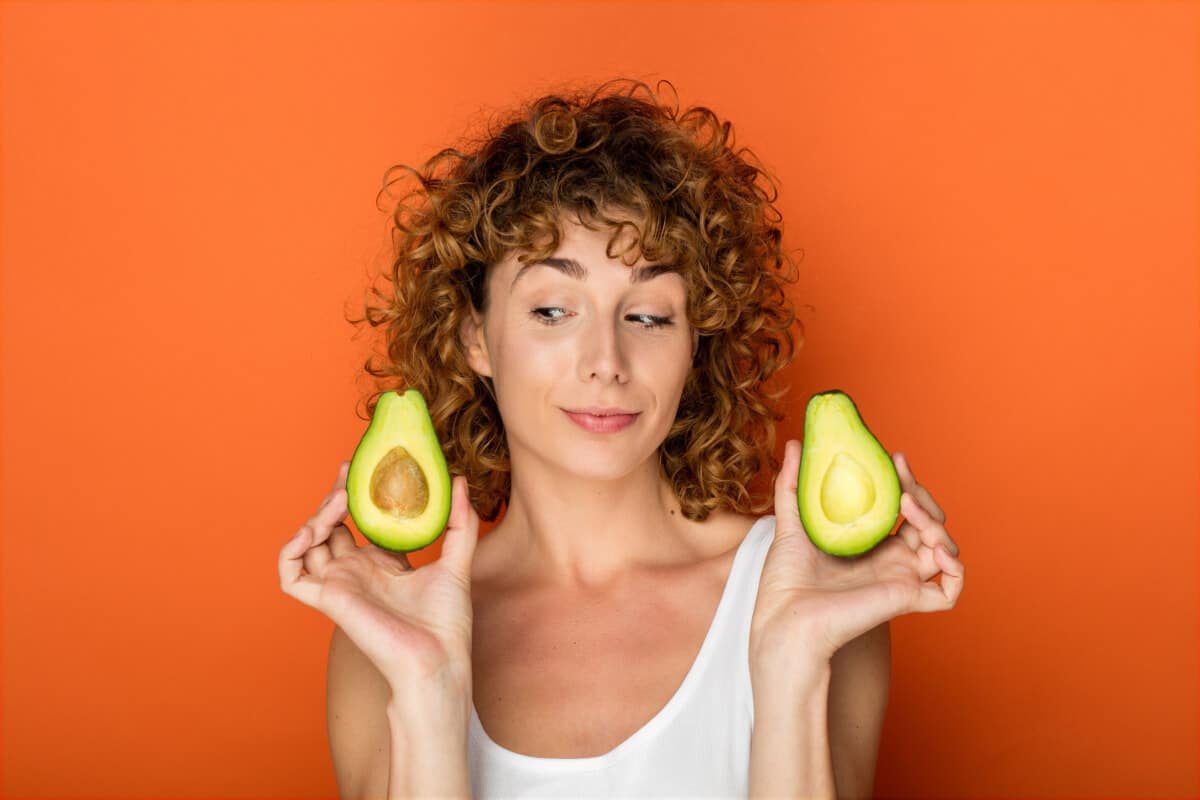 Abacate faz bem para quê? Veja 6 benefícios da fruta para a saúde