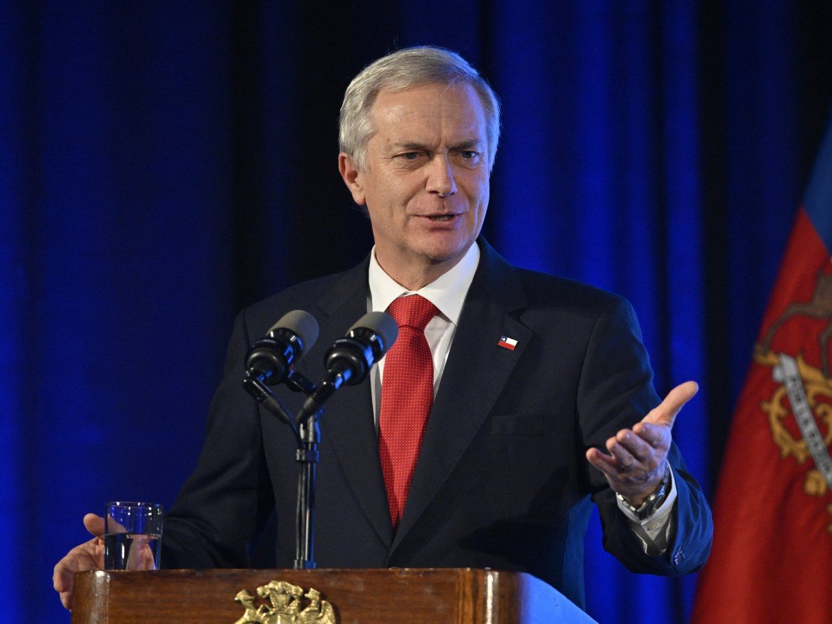 Economia do Chile perde força sob Kast, e projeção de crescimento cai para menos de 1%
