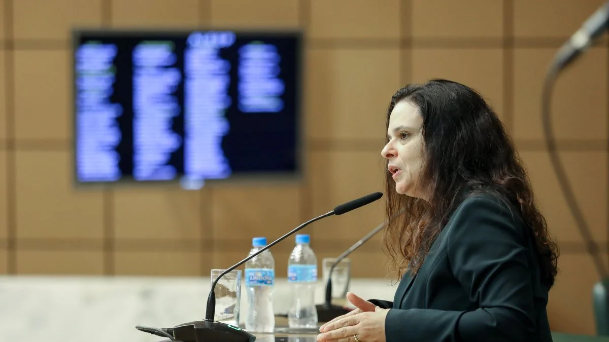 Janaína cobra prefeitura sobre vazamento do Smart Sampa: "Preocupante"