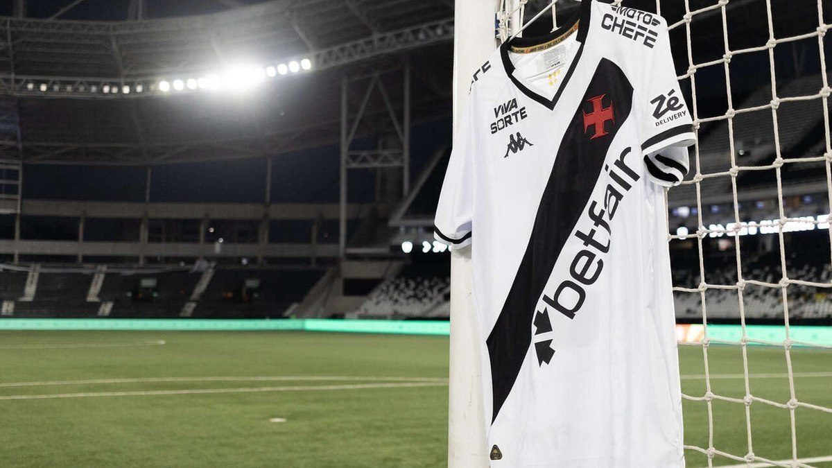 Vasco evita mais desgaste e deve jogar contra Flamengo no Nilton Santos