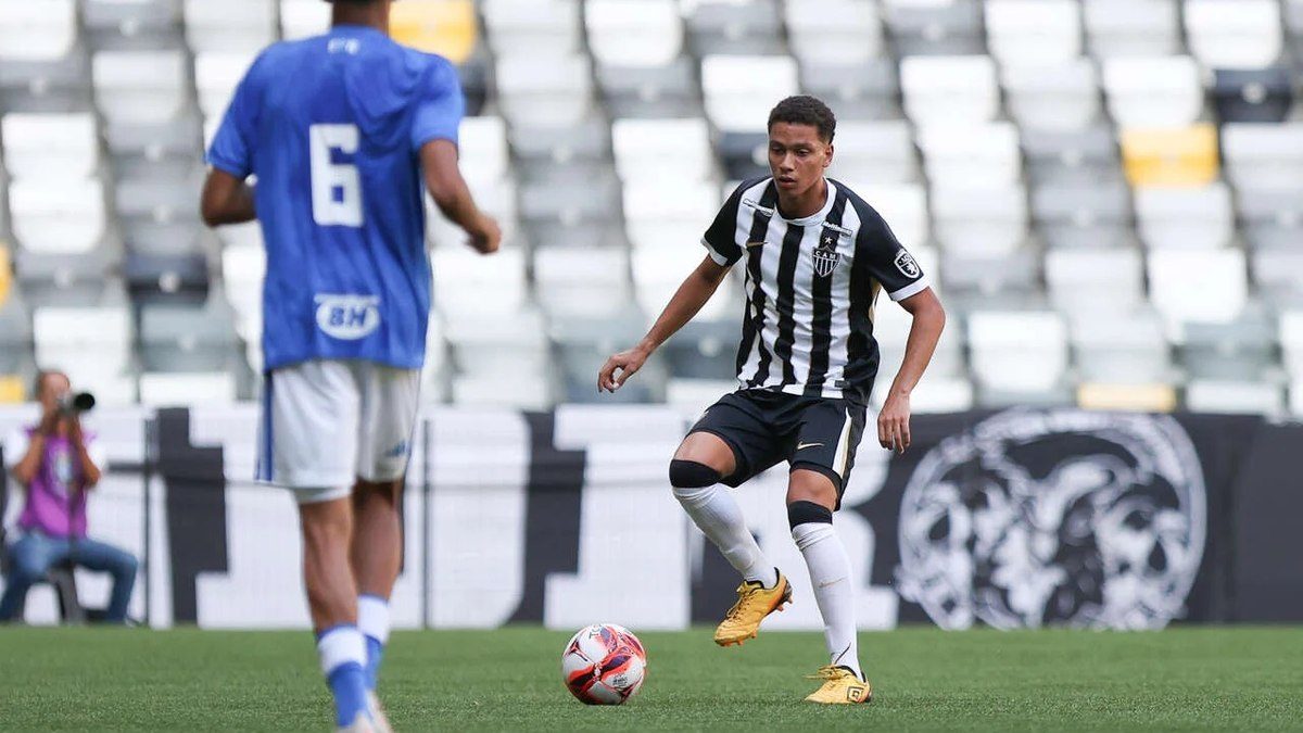 Atlético e Cruzeiro empatam no 1º jogo da semi do Brasileirão Sub-17