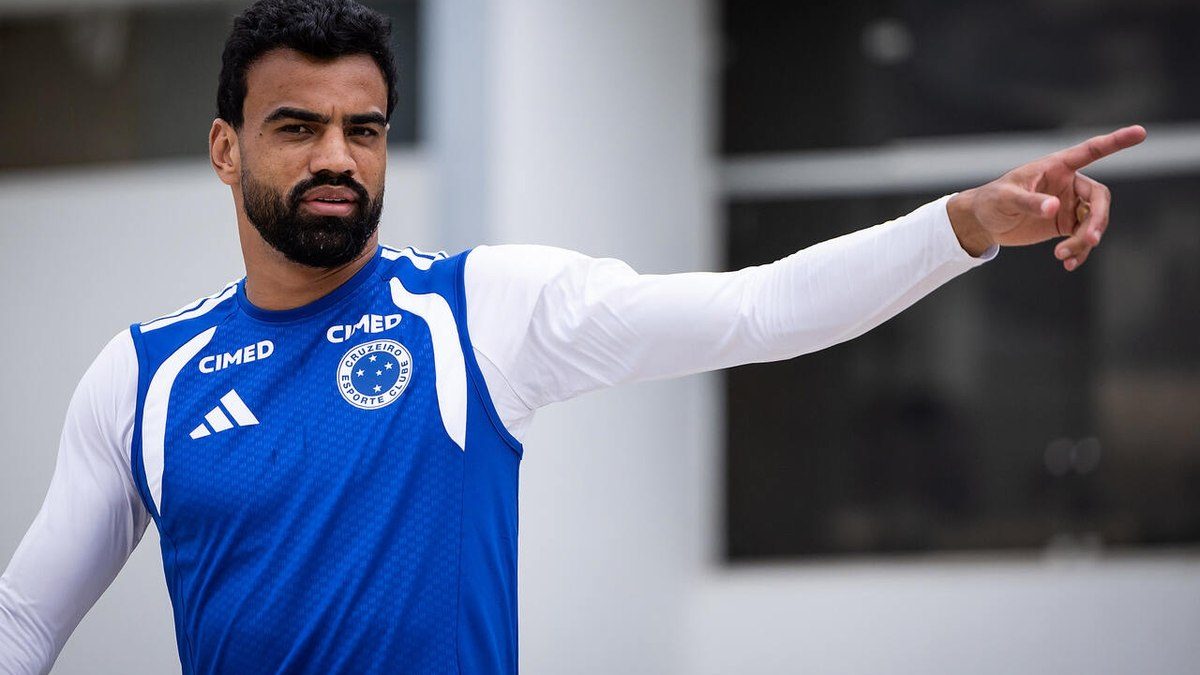 Cruzeiro mexe na zaga e monitora atacante para duelo contra o Remo