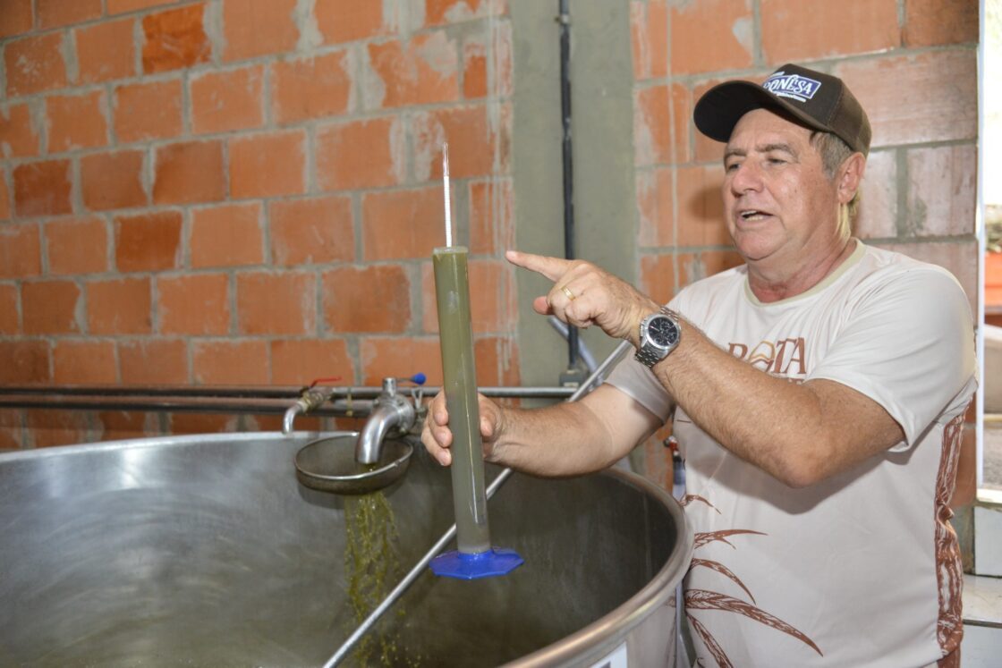 Rota Ancestral apresenta produção de cachaça artesanal maranhense no município de Vargem Grande