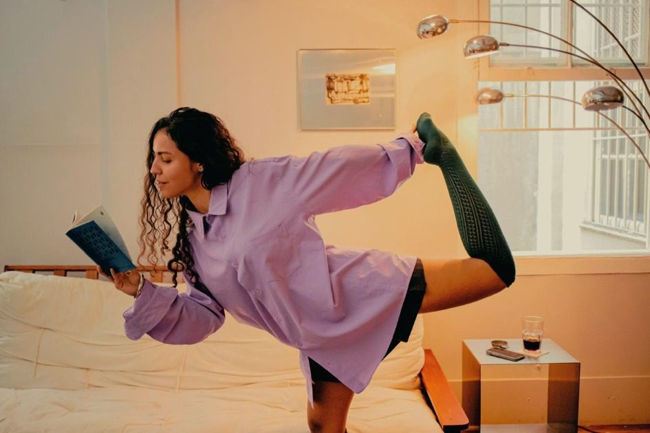 Da Flip à Bienal: Jéssica Paola lança o quarto livro “Meu nome é um lugar longe”