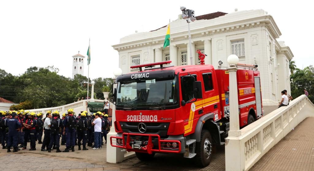 Corpo de Bombeiros do Acre cria comissão para preparar novo concurso de oficiais combatentes e de saúde - O