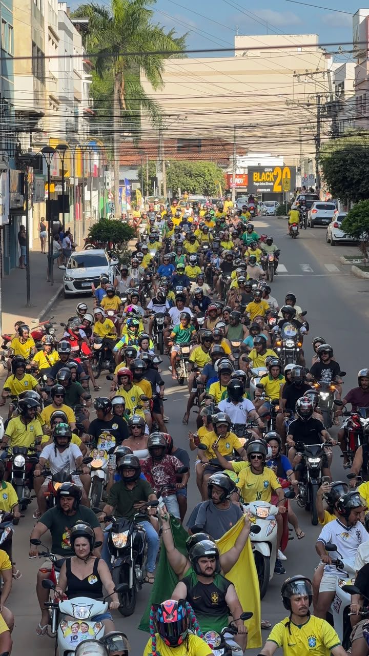 Carreata pró-Flávio Bolsonaro (22) é considerada a maior da história de São Gabriel da Palha pelos organizadores