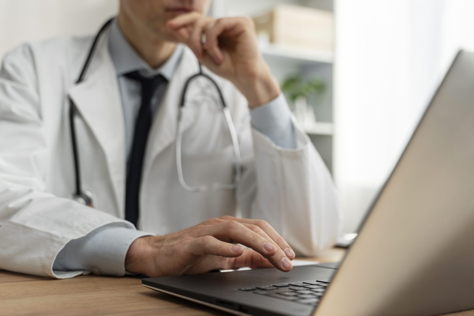IA da Microsoft supera médicos em testes de diagnóstico: como interpretar os resultados?